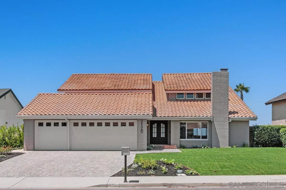 Property Photo: 2120 Pintoresco CA 92009