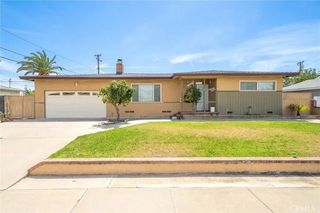 Property Photo: 5595 Hawthorne CA 91763