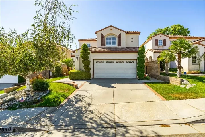 Property Photo: 27648 Elk Ridge CA 91384