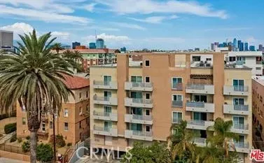 Property Photo: 980 S Oxford 303 CA 90006
