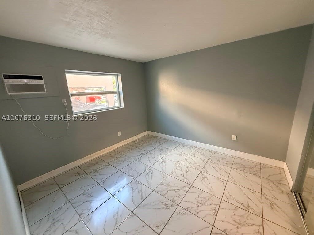 Property Photo: 350 E 21st St 108 FL 33010