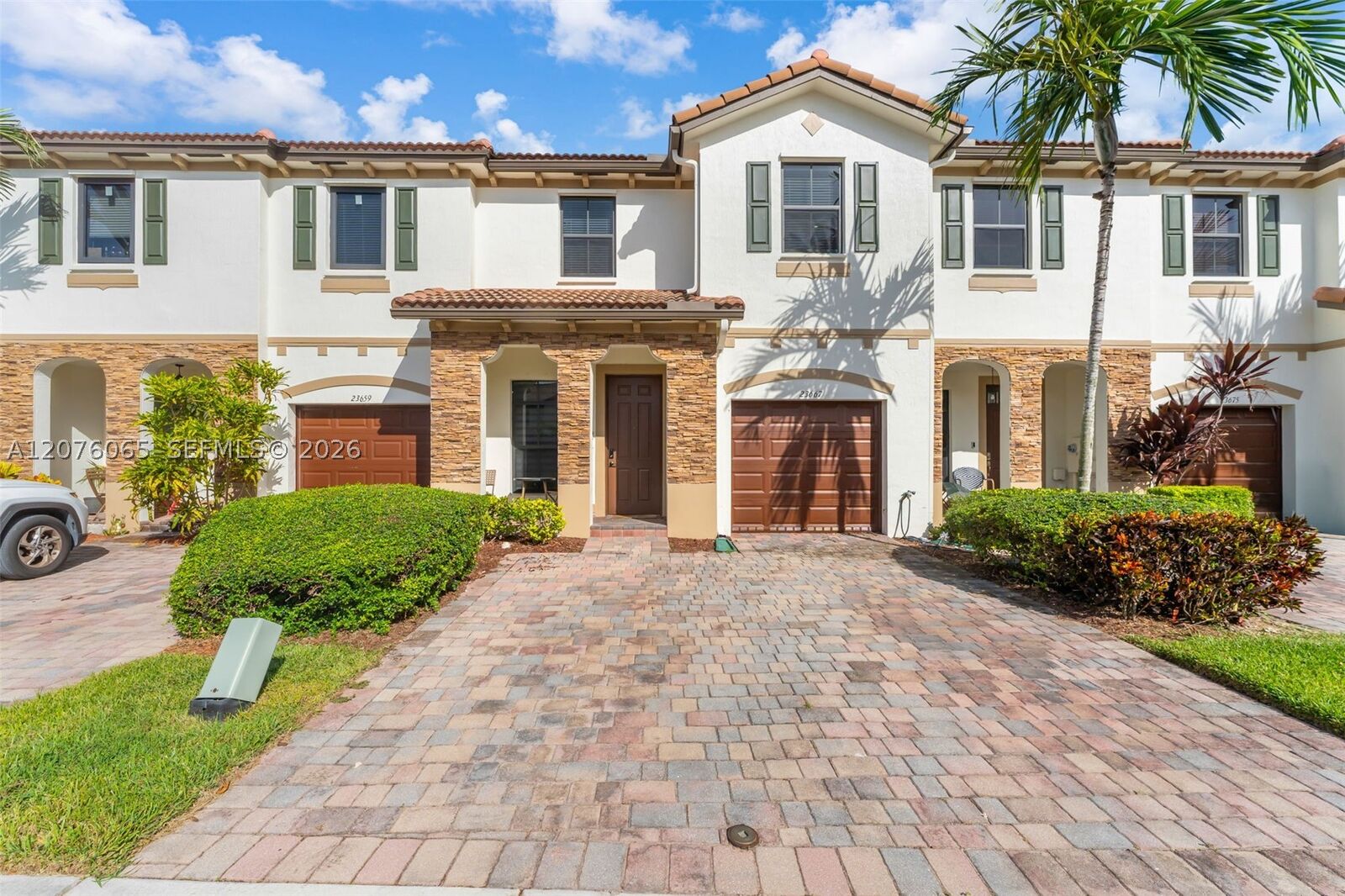 Property Photo: 23667 SW 118th Ave FL 33032