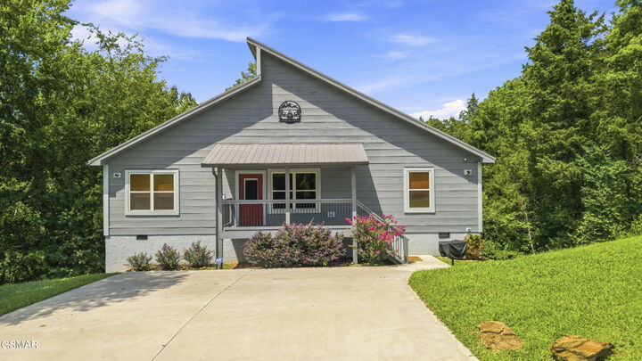 Property Photo:  353 Oak Lake Drive Drive  TN 37876 