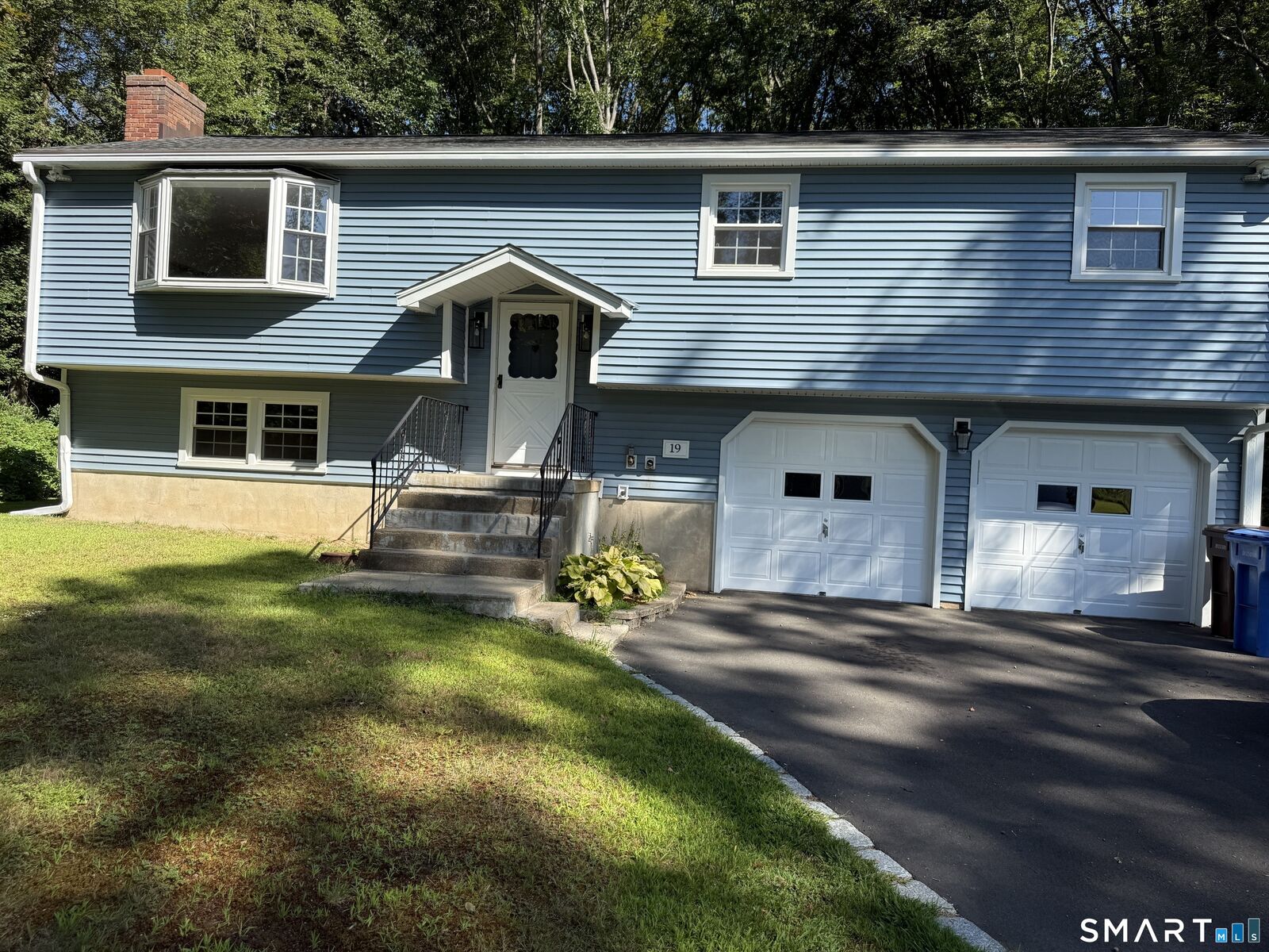 Property Photo: 19 Greenwood Lane CT 06484
