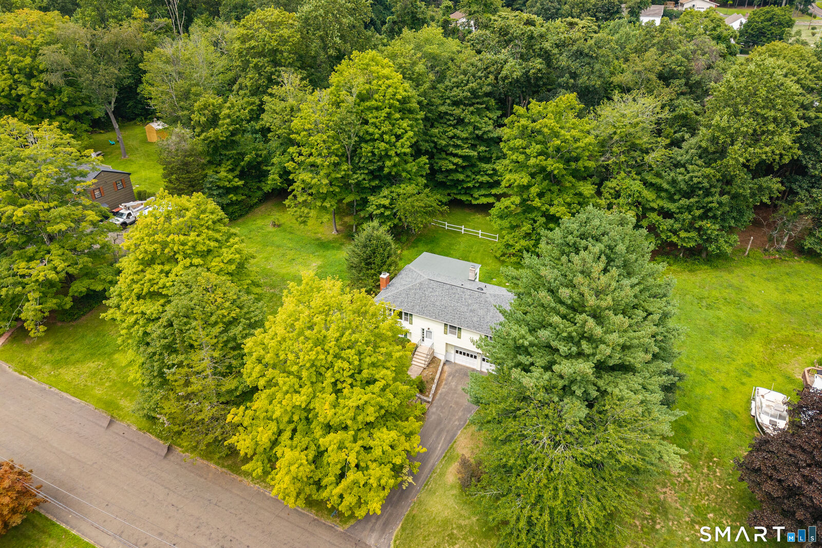Property Photo:  15 Driftwood Lane  CT 06437 