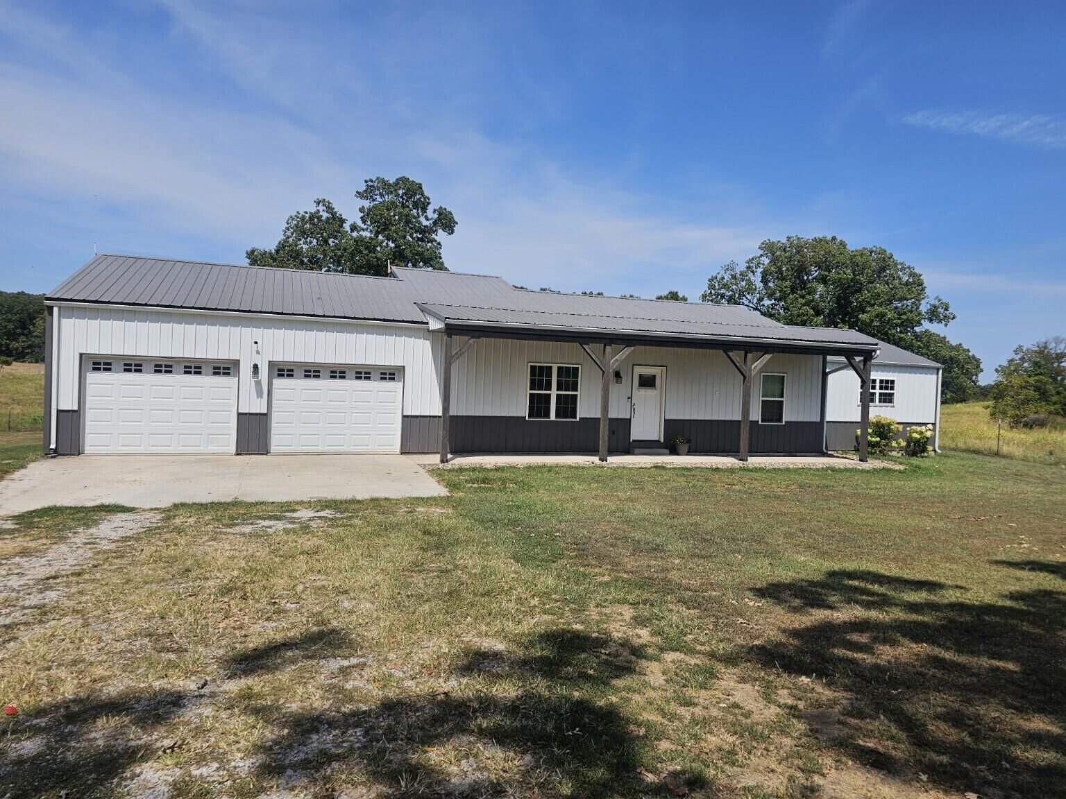 Property Photo:  19618 Farm Road 2015  MO 65605 