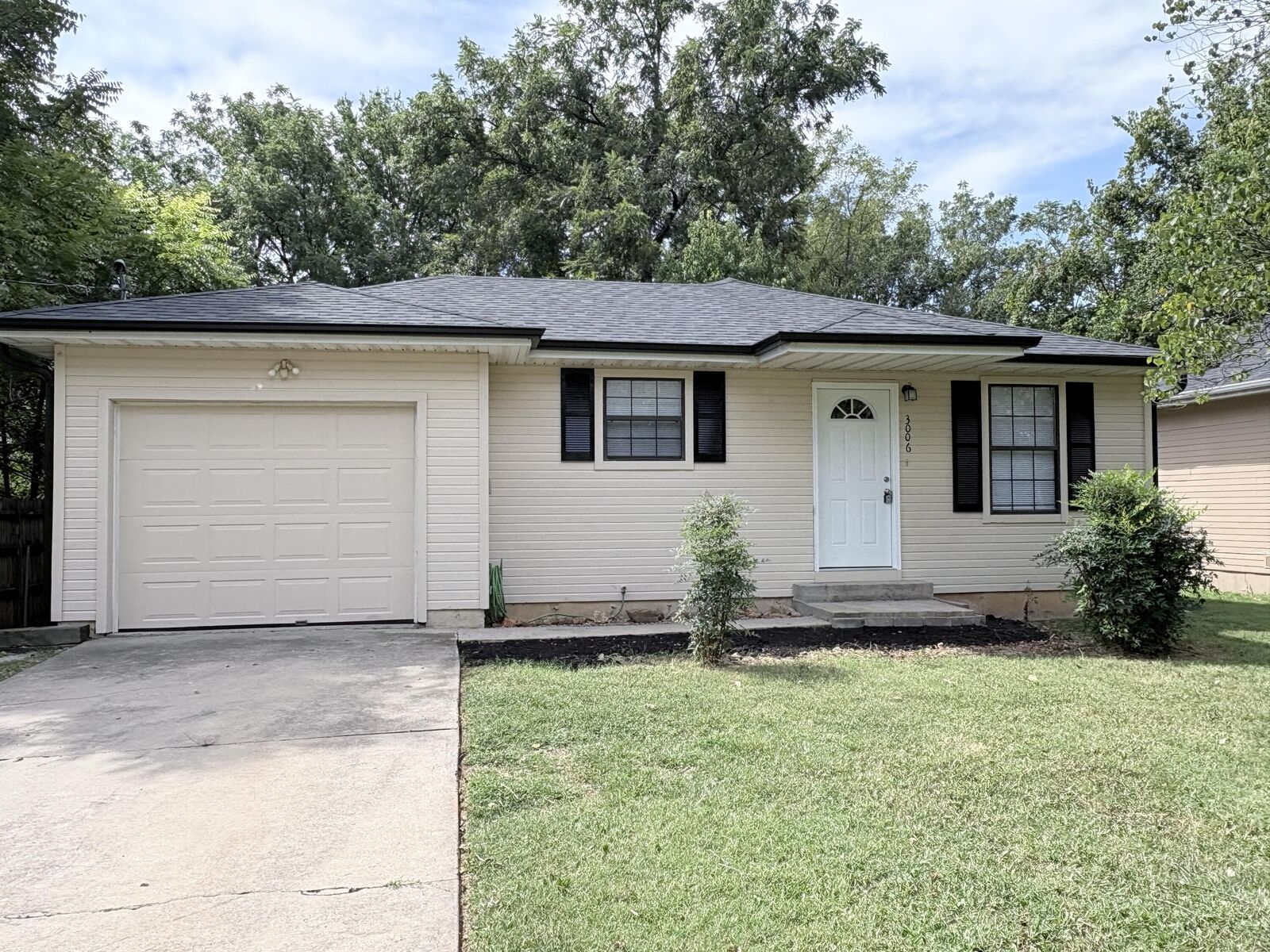 Property Photo:  3006 W Hovey Street  MO 65802 