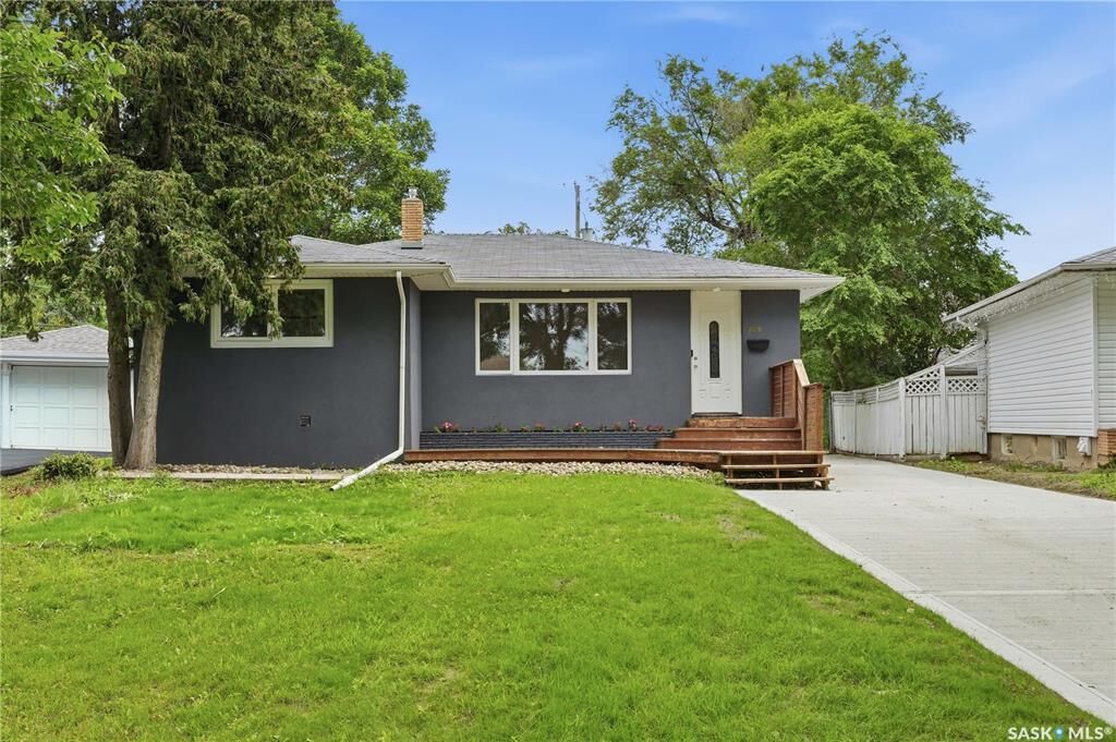 Property Photo:  2819 Montreal Crescent  SK S4P 2W6 