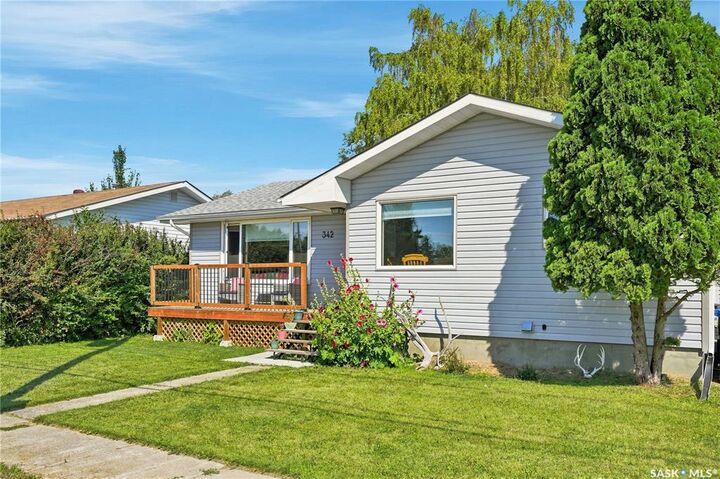 Property Photo:  342 Aspon Avenue  SK S0K 0C0 