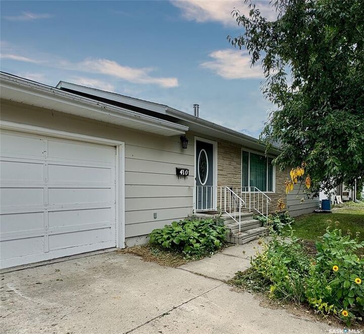 Photo de la propriété:  410 1st Street S  SK S0K 4R0 