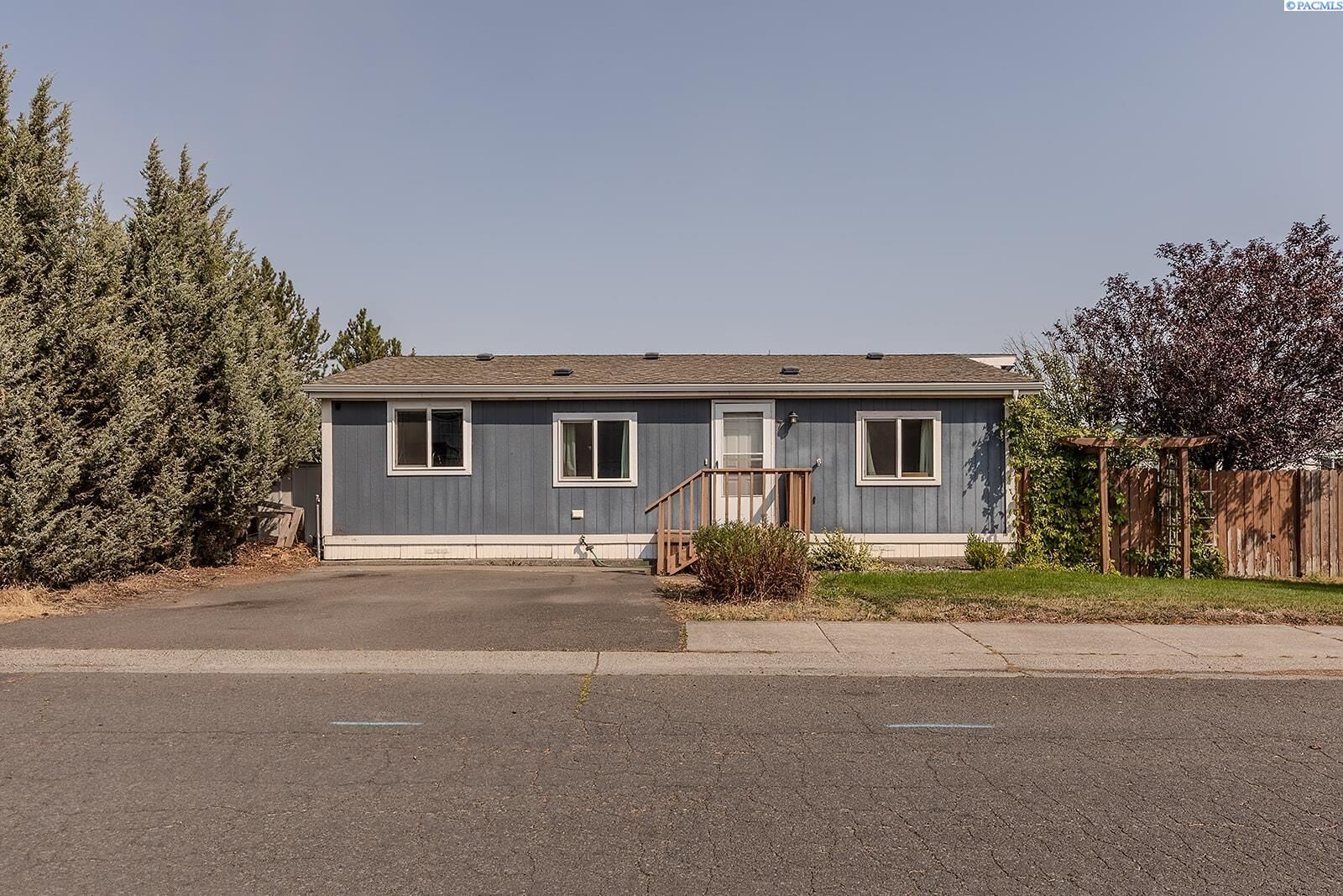 Property Photo:  260 NW Golden Hills Dr #7  WA 99163 