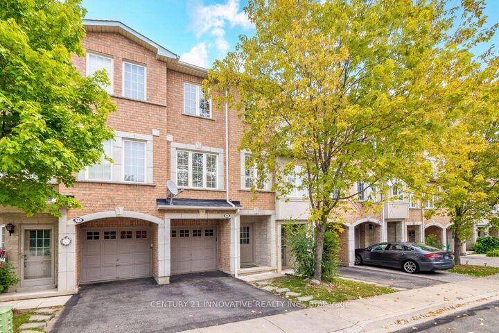Property Photo: 3071 Treadwells Drive 13 ON L4X 0A1