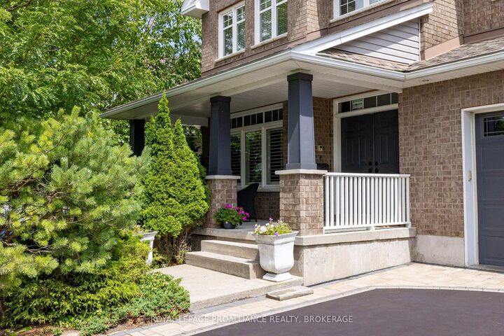 Property Photo: 633 Fieldstone Drive ON K7K 0C1