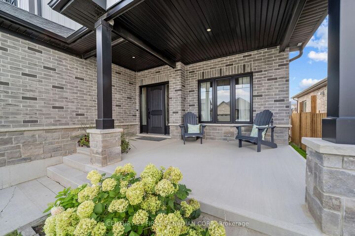 Property Photo:  5 Hardy Court  ON N0M 2J0 