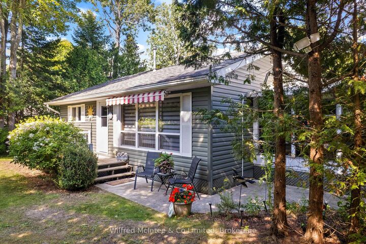 32 Mohawk Drive — photo 1