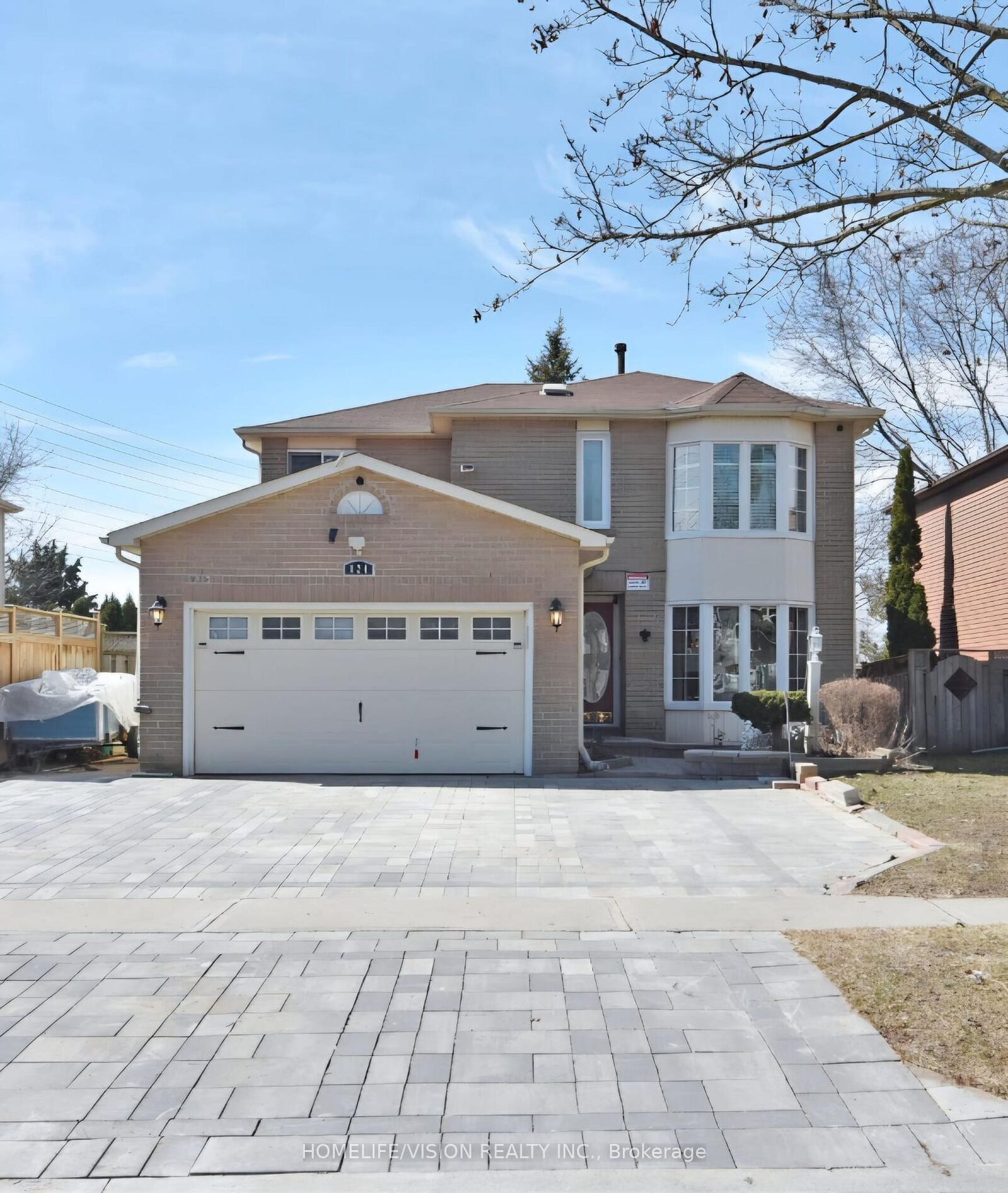 Property Photo:  824 Crowells Street Lower  ON L1K 1X3 
