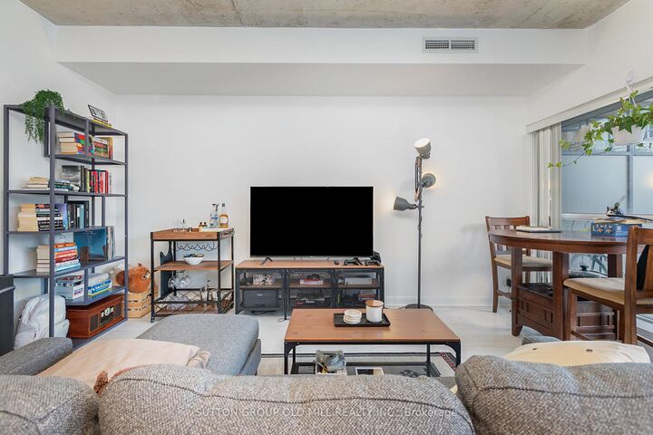 Photo de la propriété: 478 King Street W 704 ON M5V 0A8