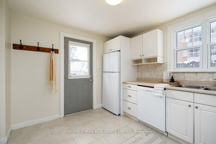 Property Photo: 31-33 Washburn Street ON K0K 2T0