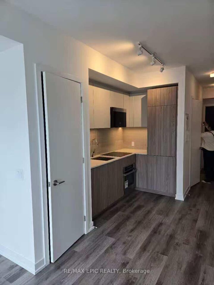 Property Photo:  28 Eastern Avenue 1017  ON M5A 0Y2 