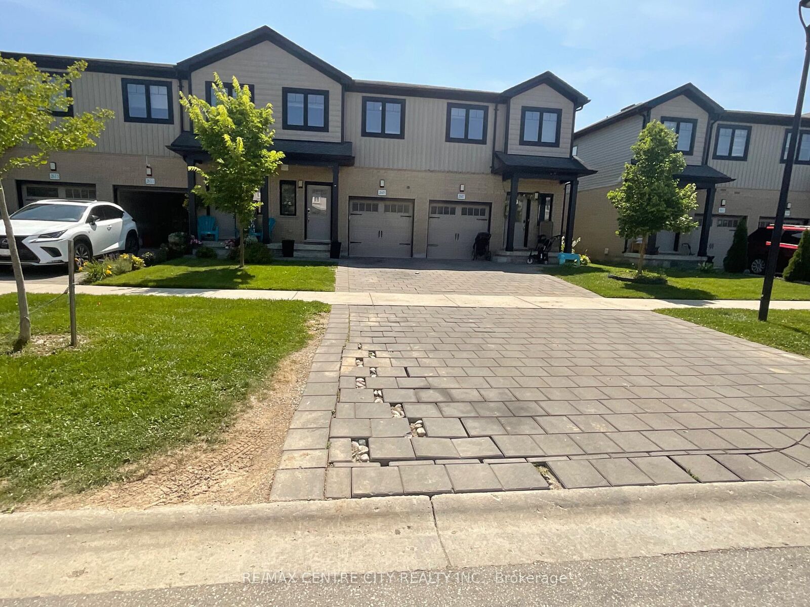 Property Photo:  2609 Holbrook Drive 10  ON N6M 0G2 