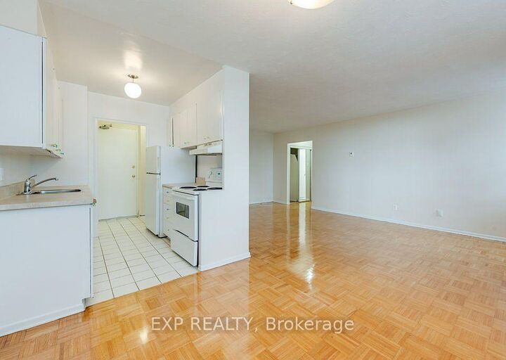 Property Photo:  10 Huntley Street 1401  ON M4Y 2K7 