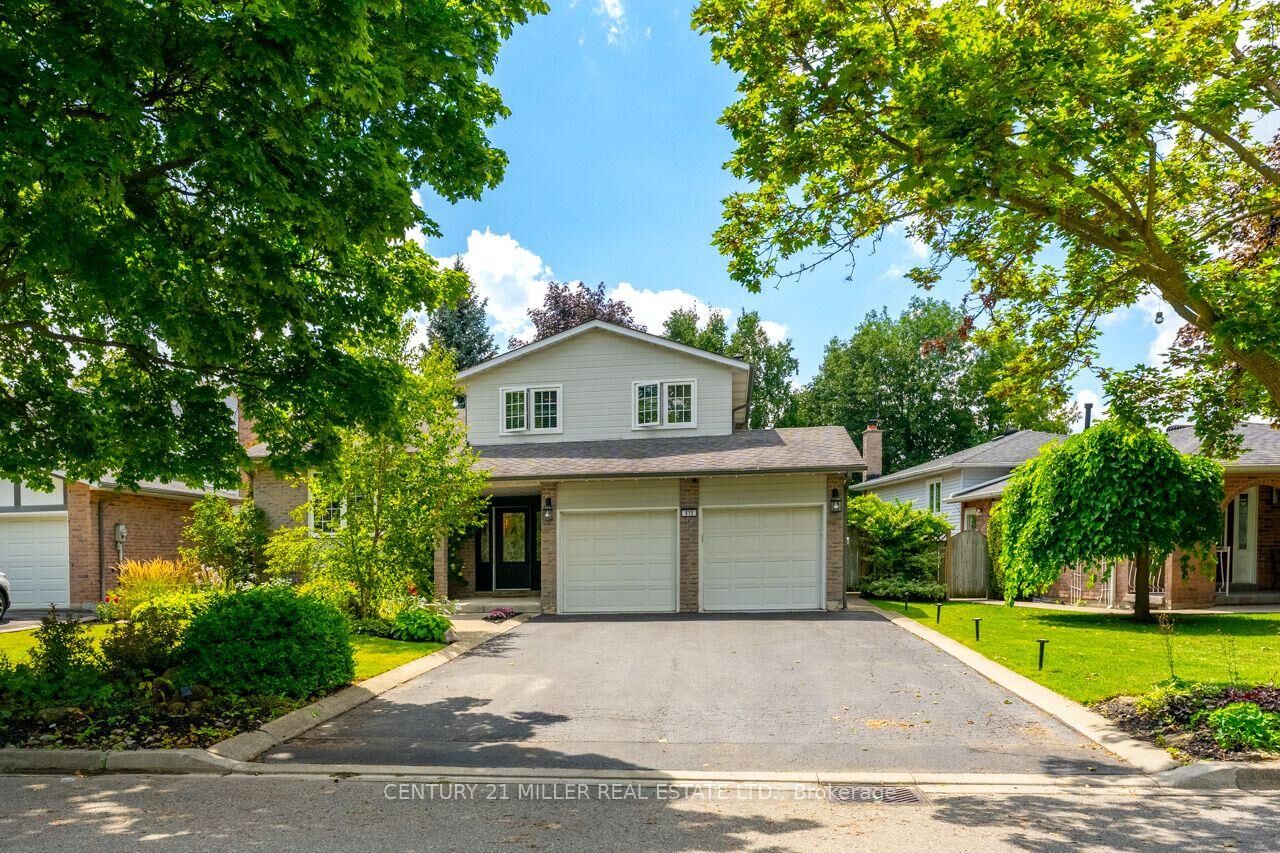 Property Photo: 619 Moorelands Crescent ON L9T 4B3