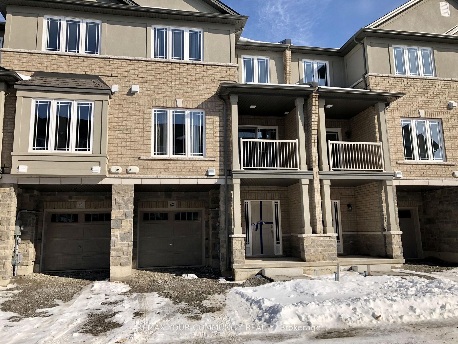 Property Photo:  43 Laguna Village Crescent N  ON L0R 1P0 