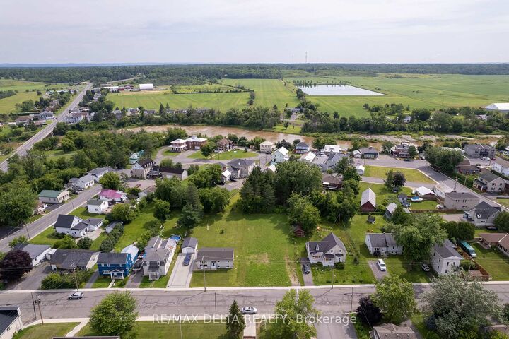 Property Photo:  265 Main Street  ON K0A 1L0 