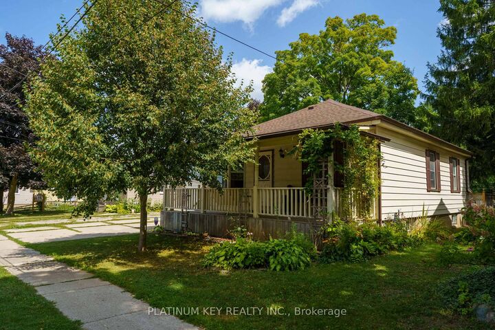 Property Photo:  90 Andrew Street  ON N0M 1S1 
