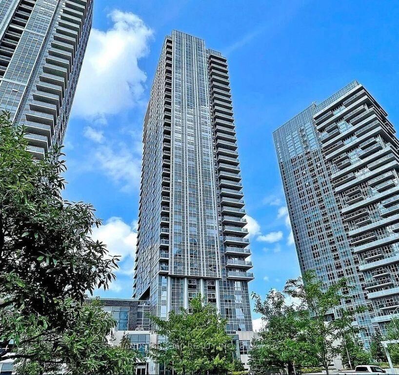 Property Photo:  255 Village Green Square 2206  ON M1S 0L3 
