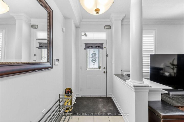 28 Herzberg Gardens — photo 1