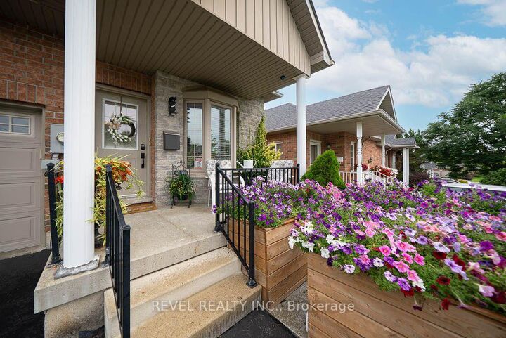 Property Photo: 15 Millcroft Drive ON N3Y 0B1