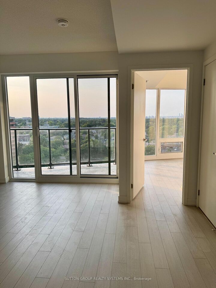 Property Photo:  4010 Eglinton Avenue W 1203  ON M9A 0G5 