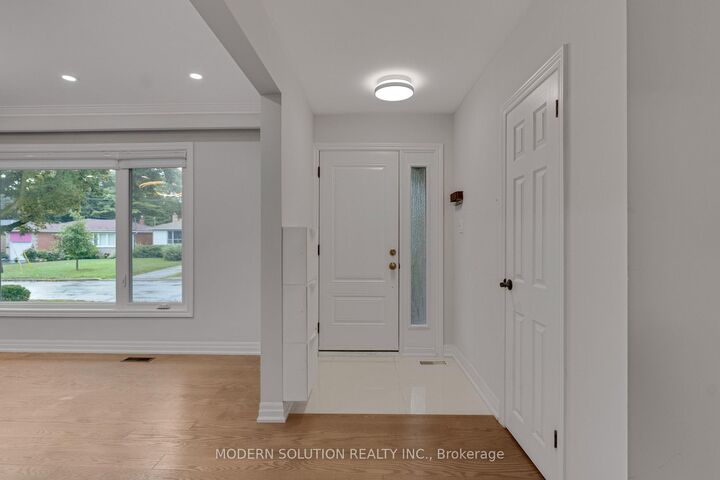 Property Photo: 2 Caswell Drive ON M2M 3L9