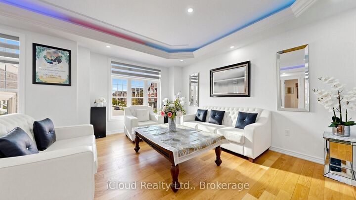 193 Thornbush Boulevard E — photo 1