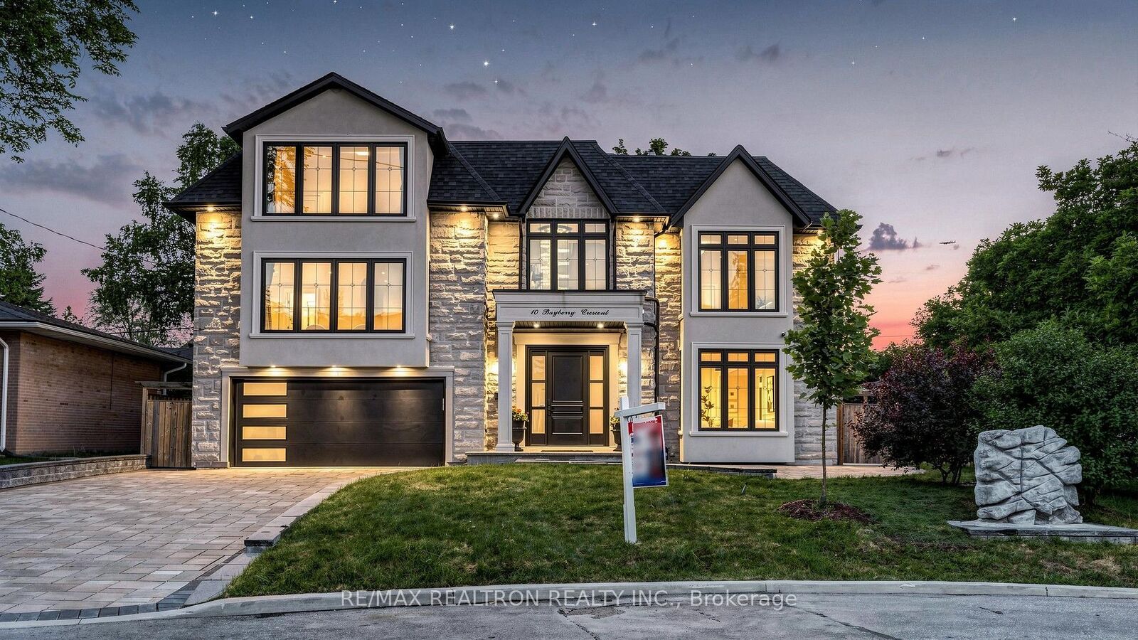 Property Photo: 10 Bayberry Crescent ON M2K 1T8