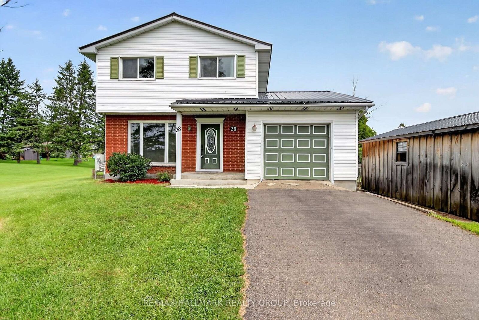 Property Photo: 28 Second Street ON K0E 1T1