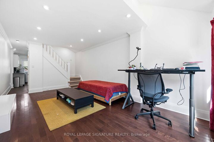 Property Photo:  150 Elmer Avenue  ON M4L 3S1 