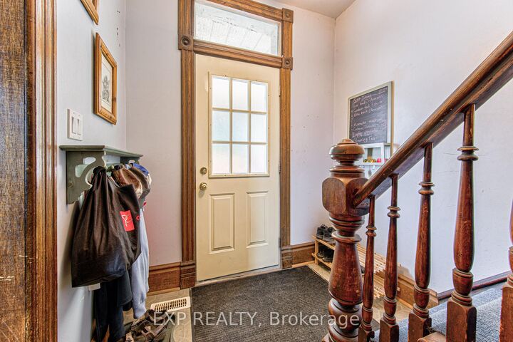 Property Photo:  153 Fountain Street N  ON N3H 1H7 