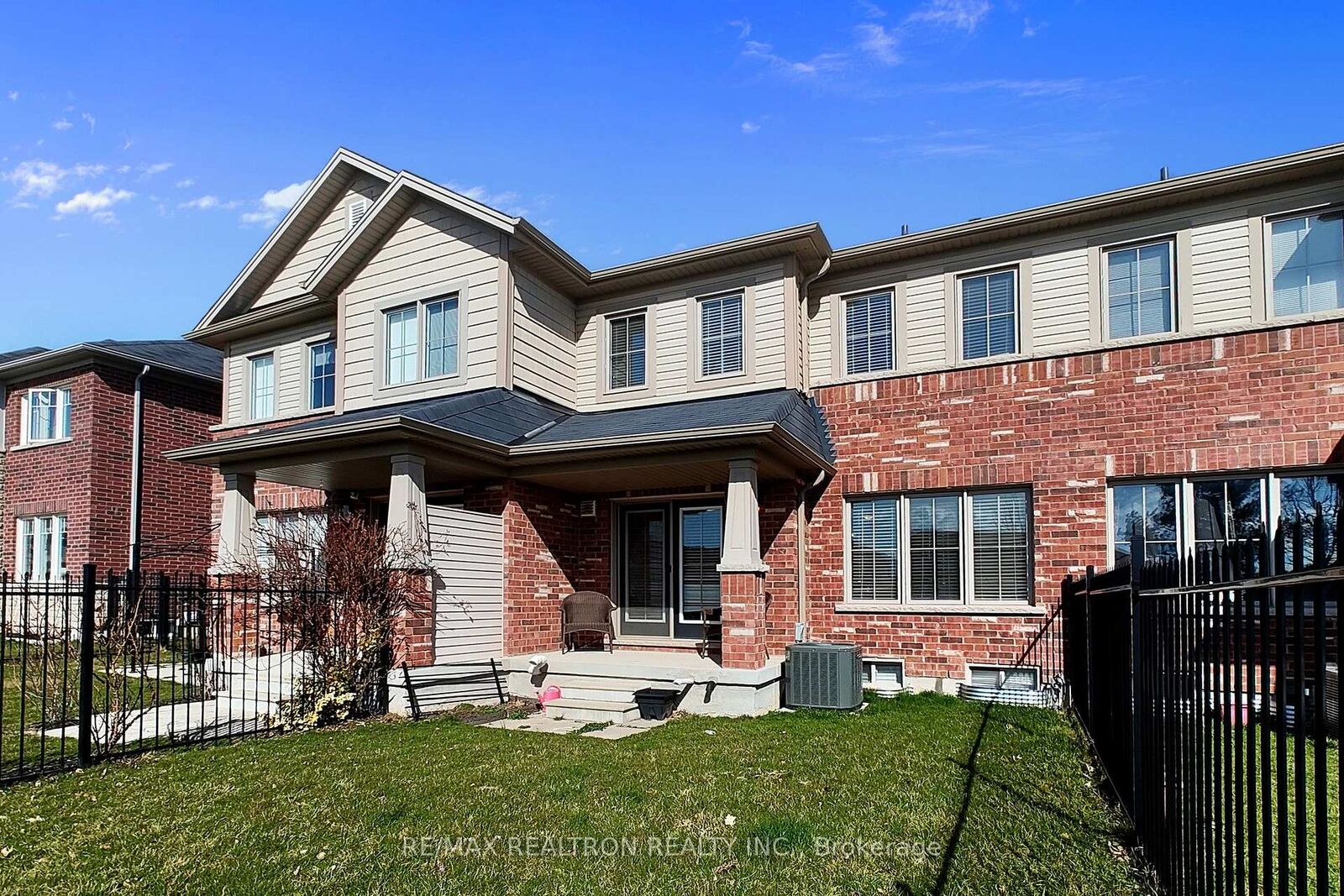 Property Photo:  8472 Hickory Lane  ON L2H 0L3 