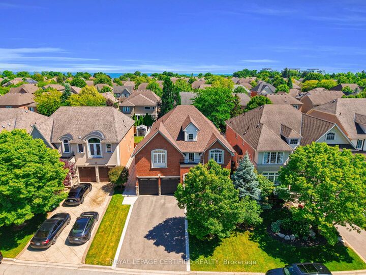 Property Photo: 3406 Buena Vista Court ON L6L 6W6