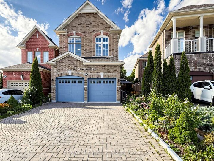 Property Photo:  84 Braebrook Drive  ON L1R 0M9 