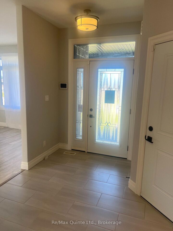 Property Photo: 29 Gavin Crescent ON K8V 0H2