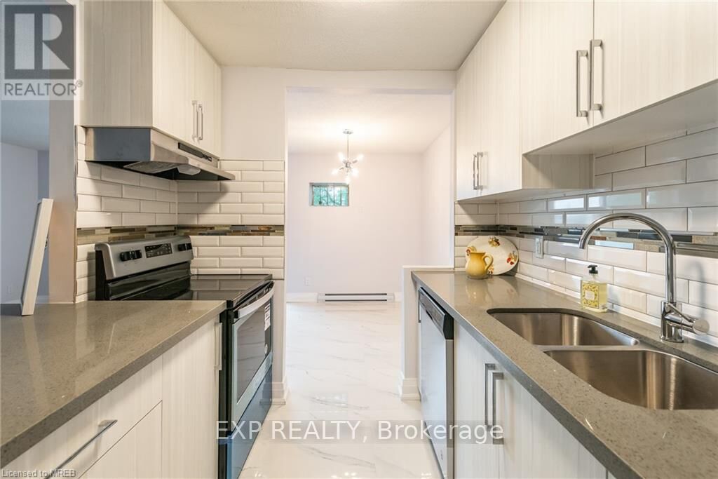 Property Photo:  529 Elm Street 22  ON L3K 5W6 