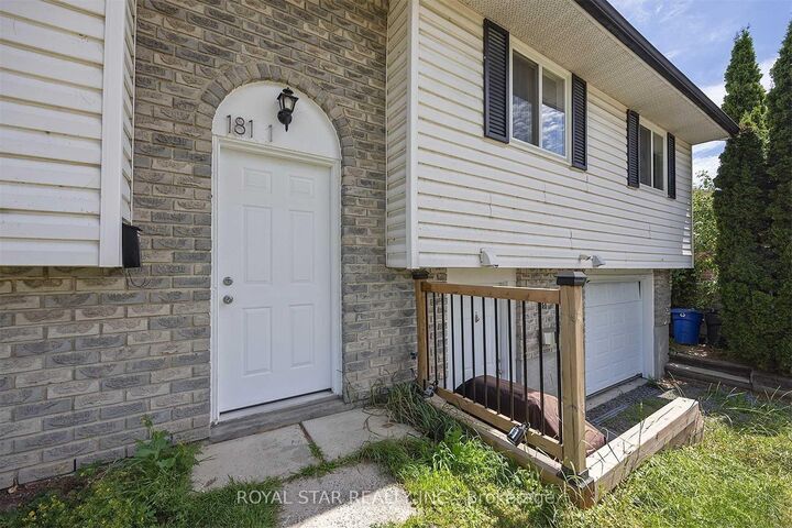 Property Photo:  181 Wilson Street  ON K7K 5Y1 