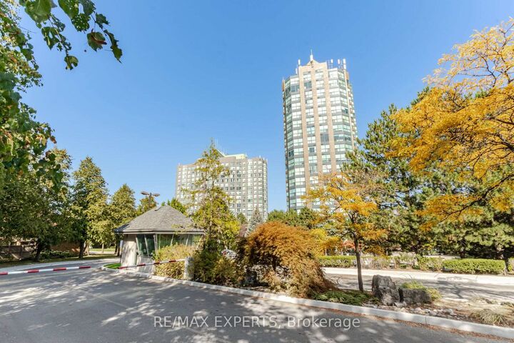 Property Photo:  2155 Burnhamthorpe Road W 1408  ON L5L 5P4 