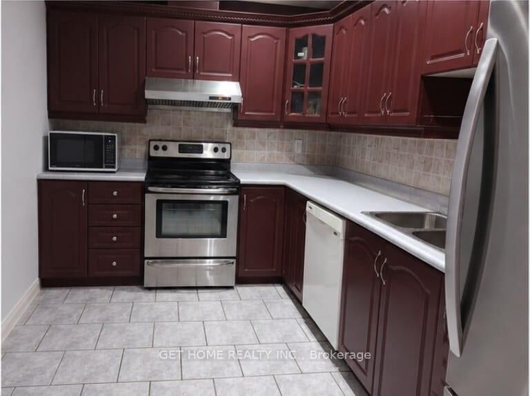 Property Photo:  26 Crocker Drive Lower  ON L6P 1M8 