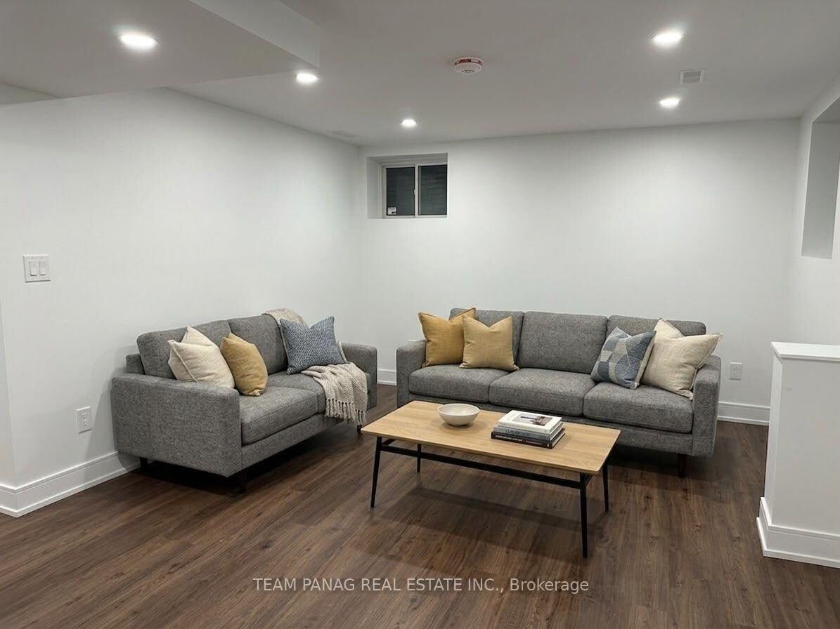 Property Photo:  88 Keppel Circle Lower  ON L7A 5K9 