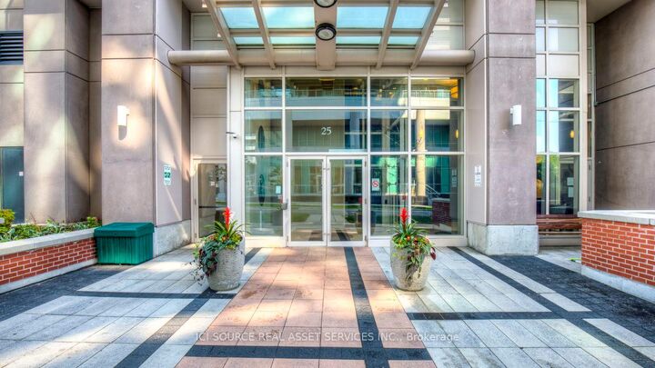 Property Photo:  25 Town Centre Court 1001  ON M1P 0B4 