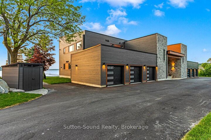 Property Photo: 535 Issac Street 202 ON N0H 2T0